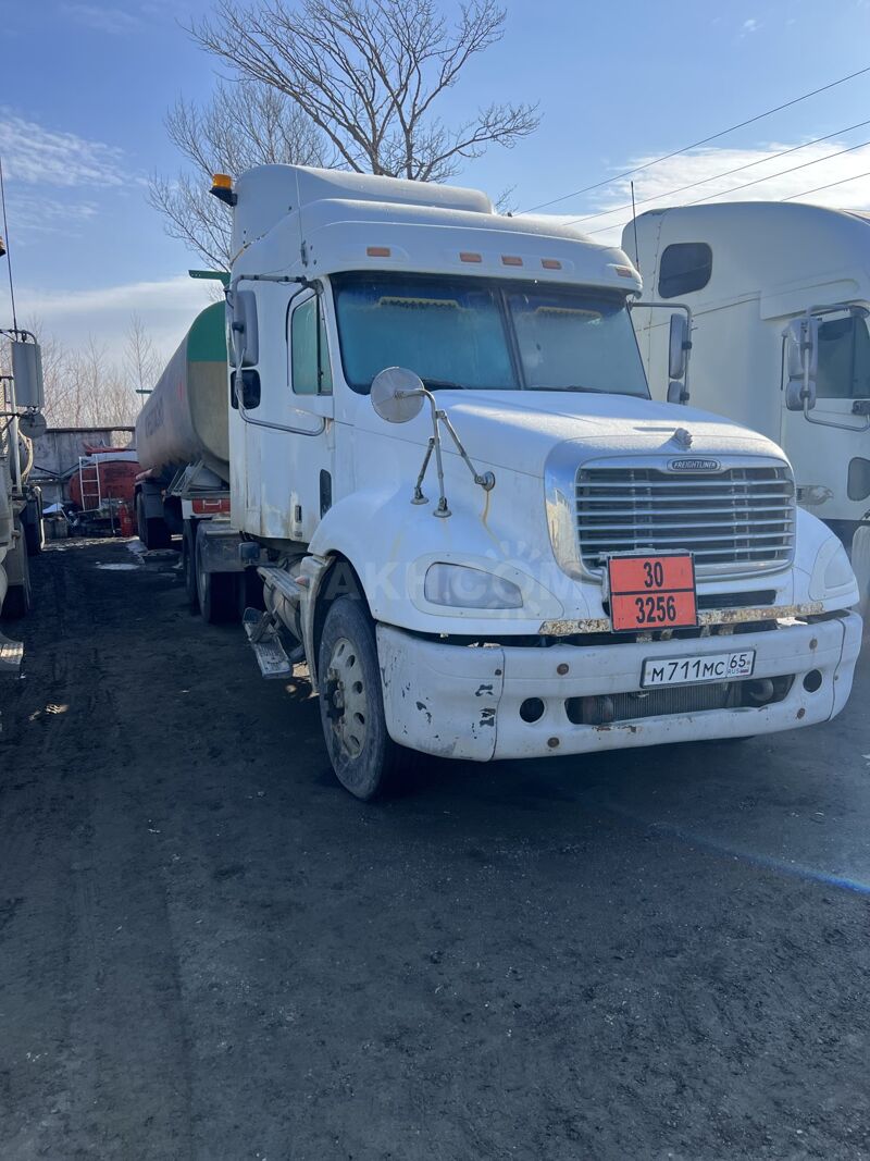 Freigtliner Columbia, 2005