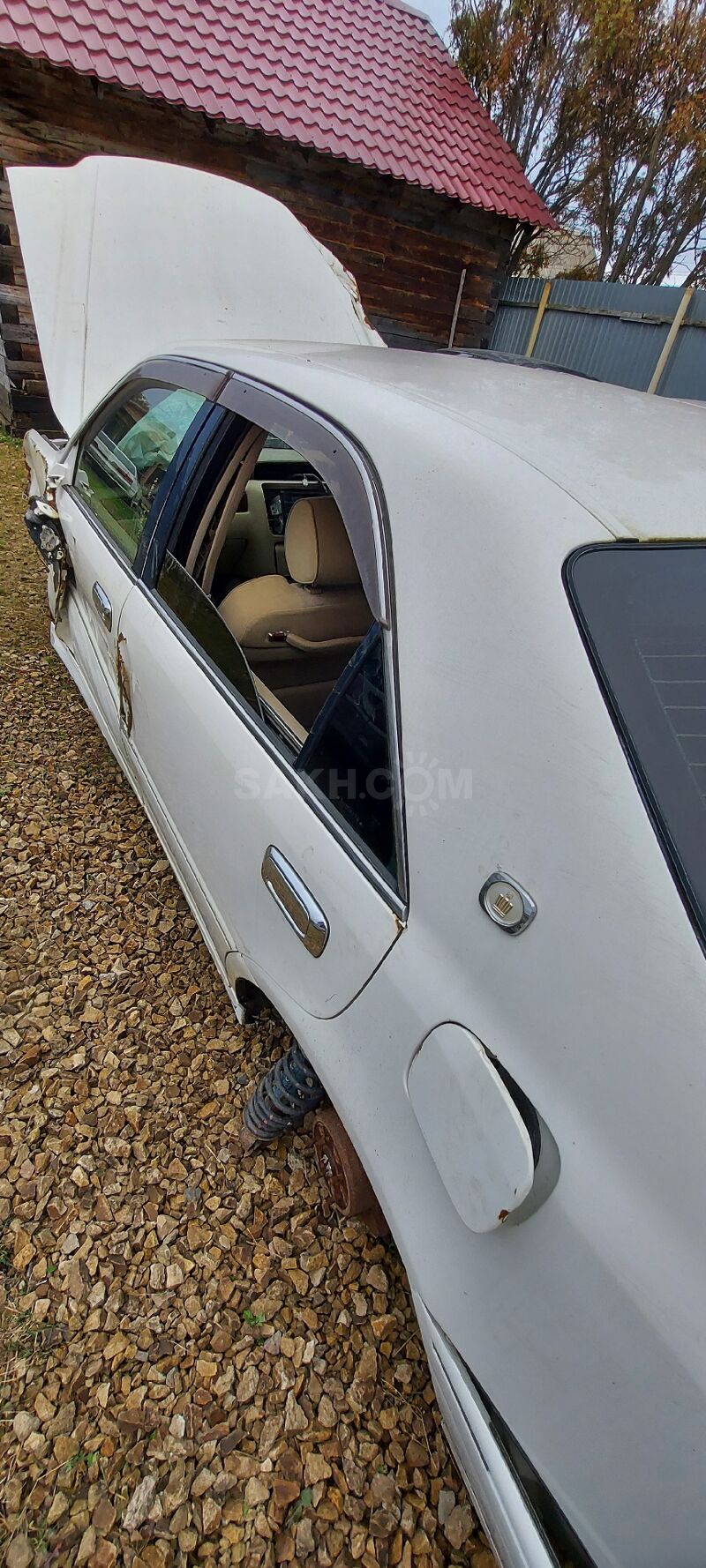 Toyota Crown, 2001