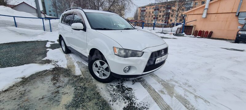 Mitsubishi Outlander, 2011