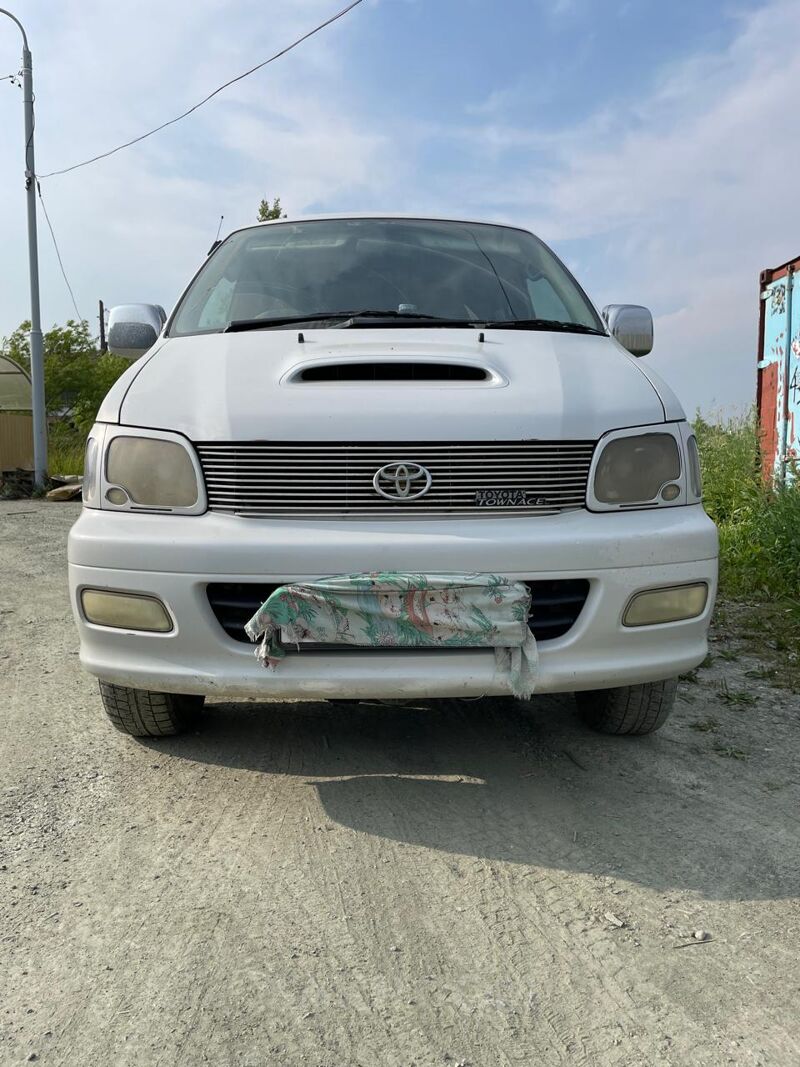 Toyota Town Ace Noah, 1999