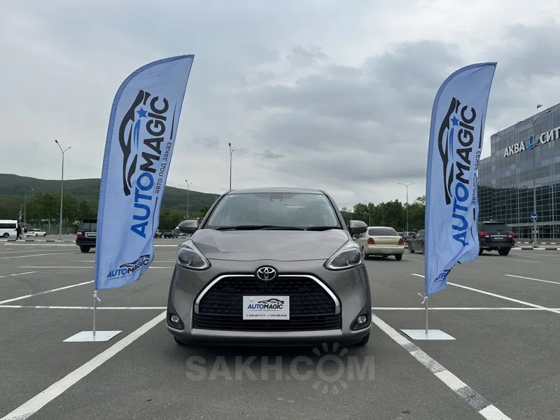 Toyota Sienta 2021, Минивэн, 1 540 000 ₽ — купить авто из Китая в Южно-Сахалинске