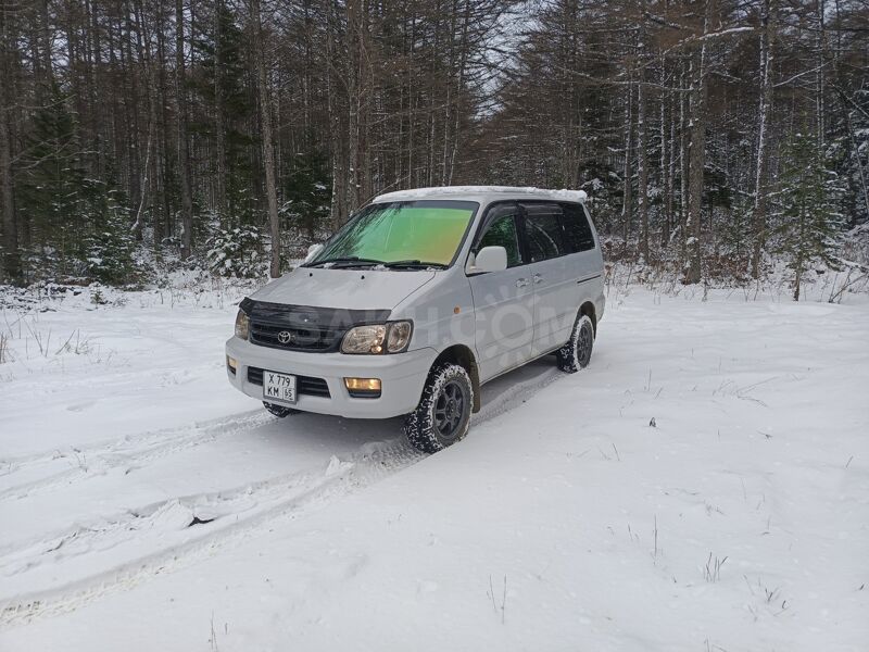 Toyota Town Ace Noah, 2000