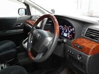 Toyota Alphard, 2011