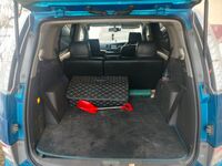 Toyota Isis, 2004