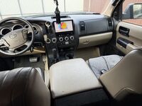 Toyota Sequoia, 2008