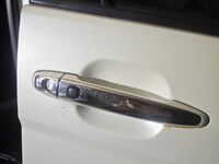 Toyota Isis, 2009