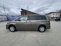 Toyota Isis, 2010