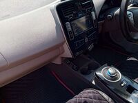 Nissan Leaf, 2011
