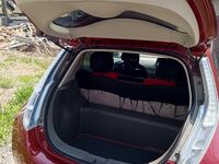 Nissan Leaf, 2011