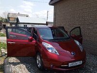 Nissan Leaf, 2011