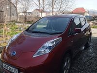 Nissan Leaf, 2011