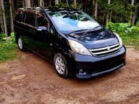 Toyota Isis, 2009