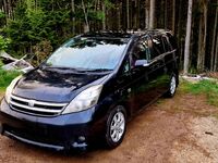 Toyota Isis, 2009