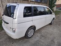 Toyota Isis, 2016