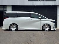 Toyota Alphard, 2024