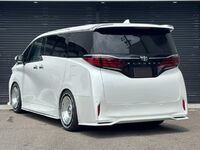 Toyota Alphard, 2024