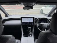 Toyota Alphard, 2024