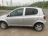 Toyota Vitz, 2002