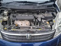 Toyota Isis, 2005