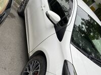 Toyota Vitz, 2015