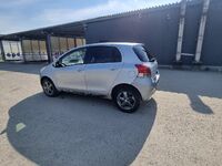 Toyota Vitz, 2005