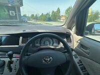 Toyota Isis, 2006