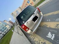 Toyota Raum, 2004