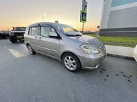Toyota Raum, 2004