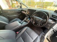 Toyota Alphard, 2021