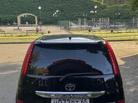 Toyota Isis, 2011