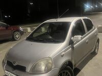 Toyota Vitz, 2000