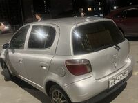 Toyota Vitz, 2000