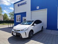 Toyota Prius Alpha, 2015