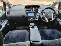 Toyota Prius Alpha, 2015