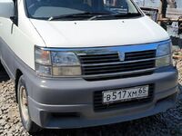 Nissan Elgrand, 1999