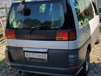 Nissan Elgrand, 1999