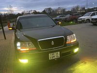 Toyota Crown Majesta, 2001