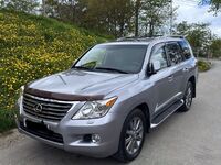 Lexus LX570, 2009