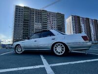 Toyota Crown, 1990