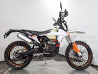 Regulmoto Crosstrec 300, 2025