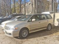 Nissan Bassara, 2000