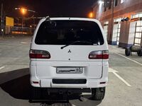 Mitsubishi Delica, 2004