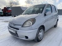 Toyota Funcargo, 2002