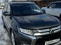 Mitsubishi Outlander, 2015