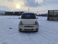 Toyota Funcargo, 2000