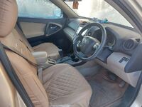 Toyota Vanguard, 2010