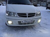 Nissan Presage, 2000