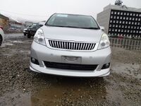 Toyota Isis, 2013