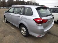 Toyota Corolla Fielder, 2016