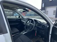 Toyota Corolla Fielder, 2020